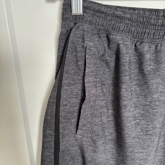 Lululemon Pace Breaker Short 9” Size Large Gray - Picture 8 of 14